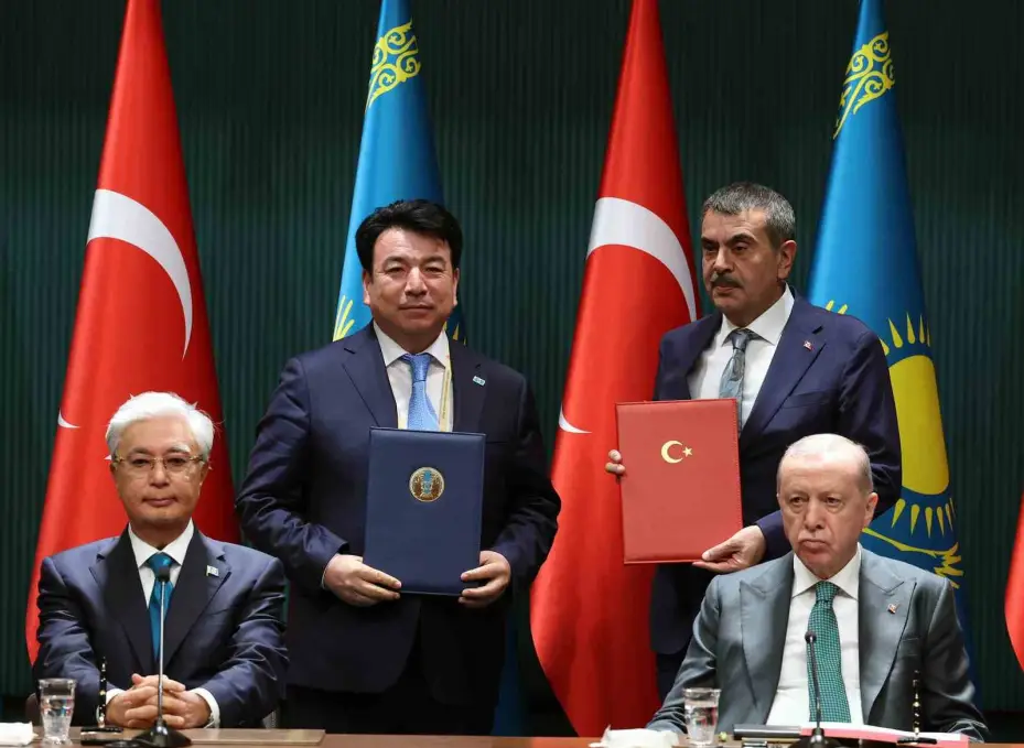 Cumhurbaşkanı Erdoğan: "Dünyanın gözleri önünde bir halk açlık ve susuzlukla öldürülüyor"