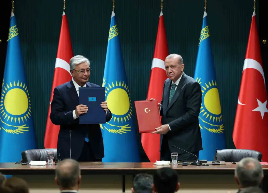 Cumhurbaşkanı Erdoğan: "Dünyanın gözleri önünde bir halk açlık ve susuzlukla öldürülüyor"