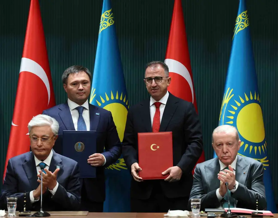 Cumhurbaşkanı Erdoğan: "Dünyanın gözleri önünde bir halk açlık ve susuzlukla öldürülüyor"