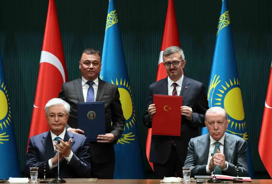 Cumhurbaşkanı Erdoğan: "Dünyanın gözleri önünde bir halk açlık ve susuzlukla öldürülüyor"