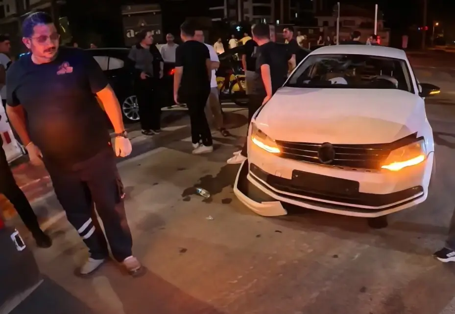 Aksaray’da 2 otomobil çarpıştı: 1 yaralı