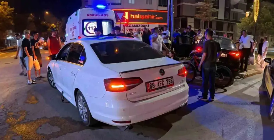 Aksaray’da 2 otomobil çarpıştı: 1 yaralı