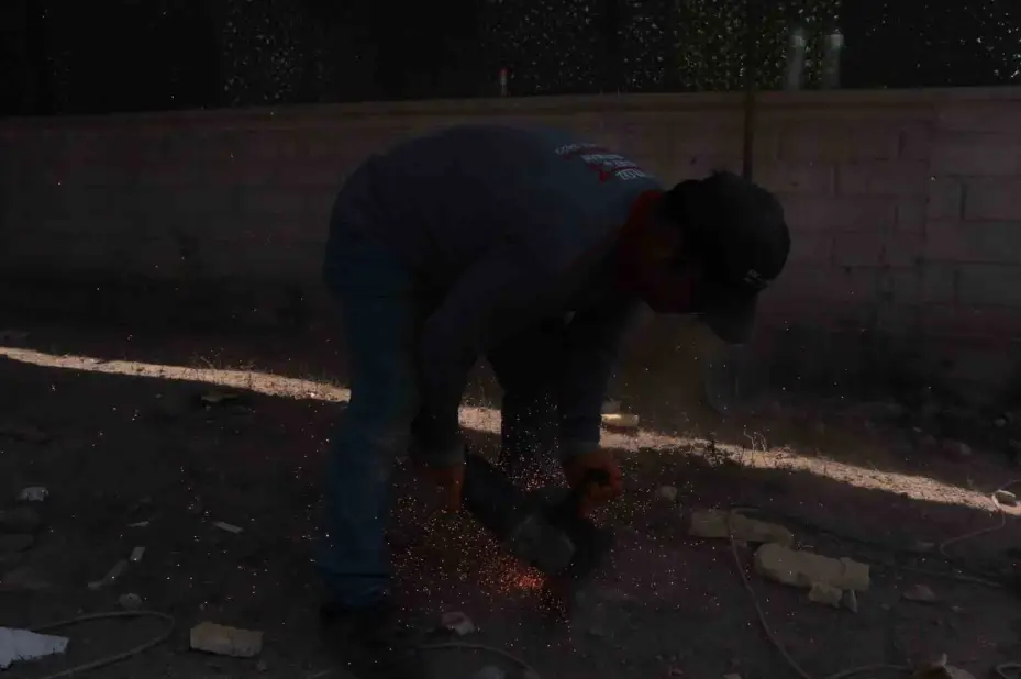 Demircilerin sıcak havada zorlu mesaisi