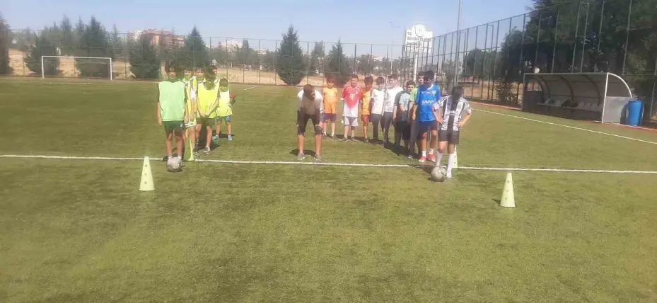 Yaz Spor Okulu tüm hızıyla devam ediyor