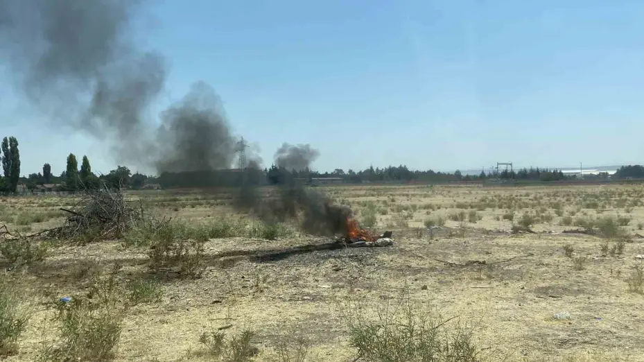 Arazideki küçük çaplı yangın ekipleri hareketlendirdi