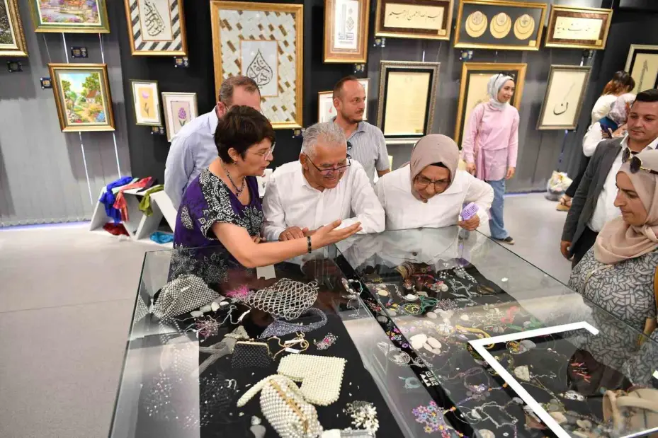 Başkan Büyükkılıç, KAYMEK Yılsonu Sergisi’ni açtı