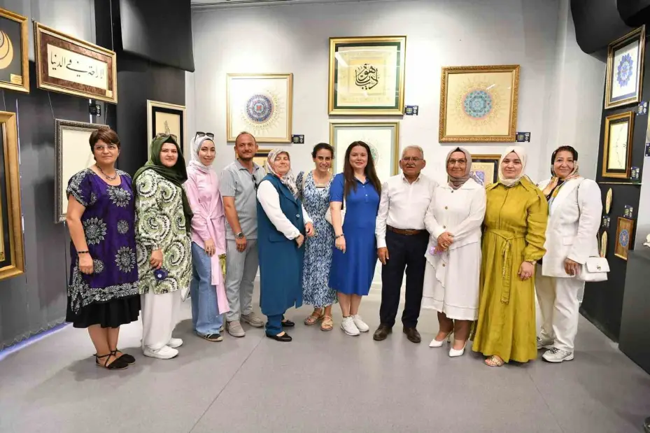 Başkan Büyükkılıç, KAYMEK Yılsonu Sergisi’ni açtı