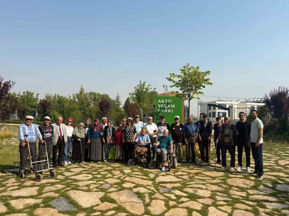 Yaşlılar için doğa yürüyüşü gerçekleştirildi