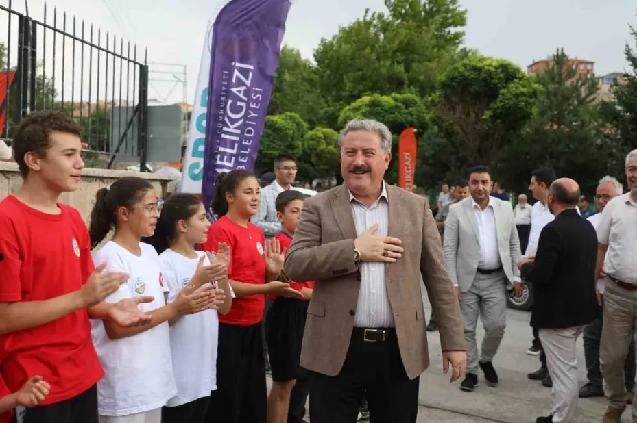 Melikgazi Belediyesi Mimarsinan Erva Spor Okulları açıldı