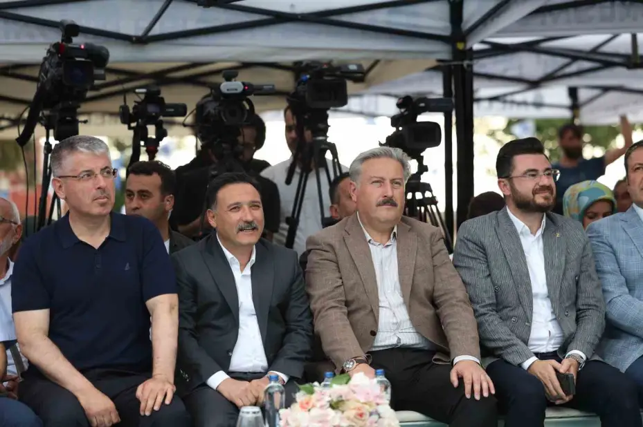 Melikgazi Belediyesi Mimarsinan Erva Spor Okulları açıldı