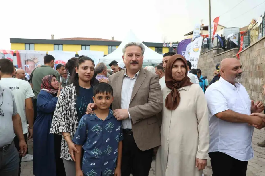 Melikgazi Belediyesi Mimarsinan Erva Spor Okulları açıldı