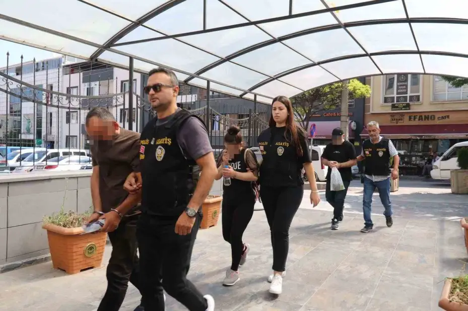 Dublör kullanarak arsa dolandırıcılığı yapan şüphelilere operasyon