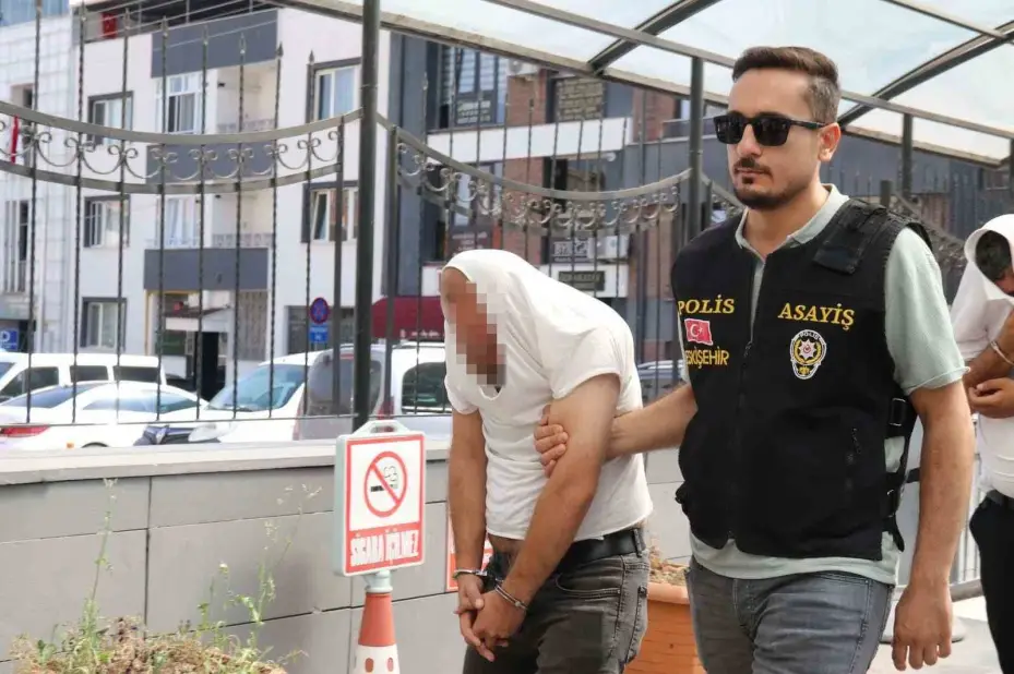 Dublör kullanarak arsa dolandırıcılığı yapan şüphelilere operasyon
