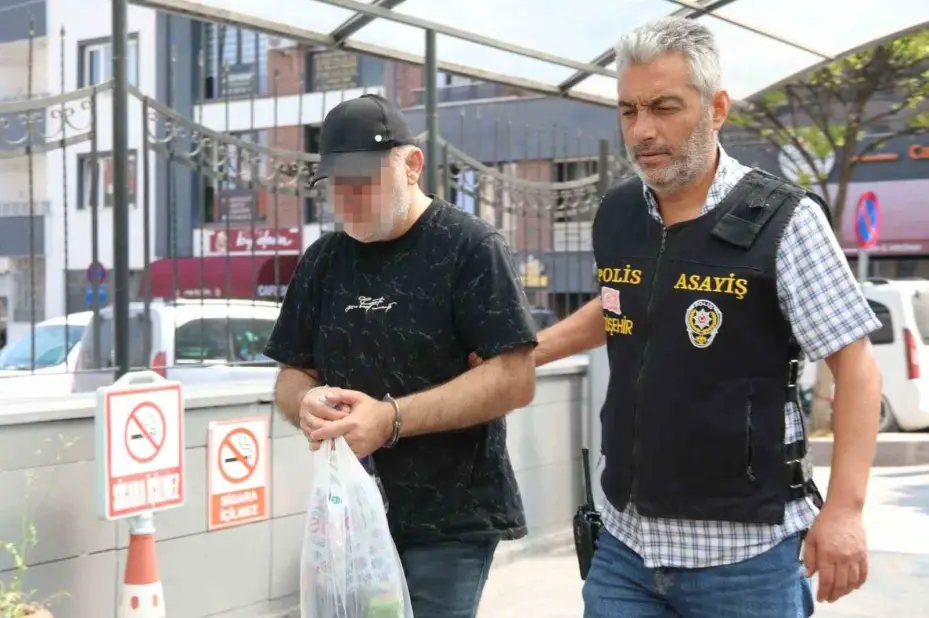 Dublör kullanarak arsa dolandırıcılığı yapan şüphelilere operasyon