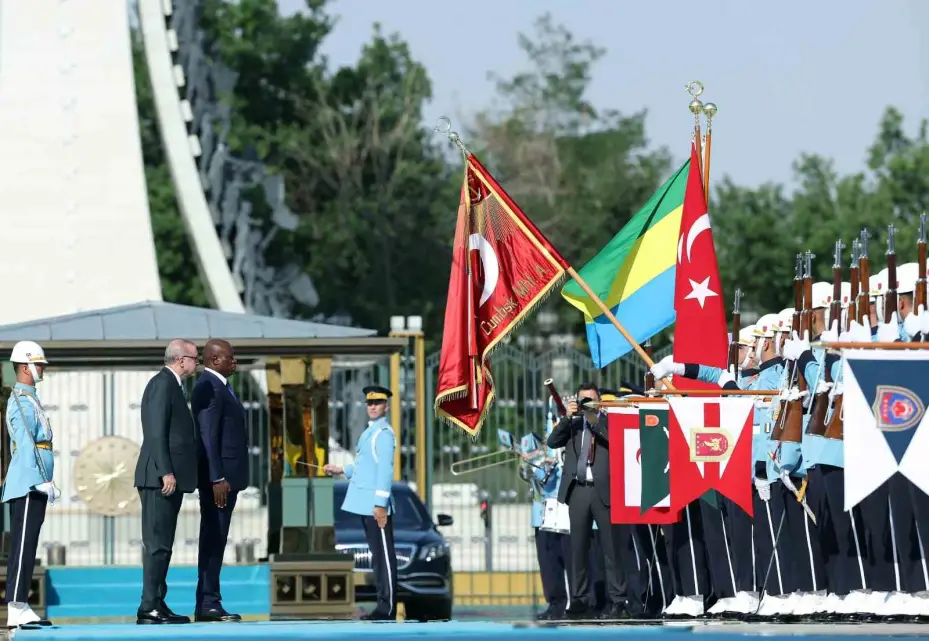 Cumhurbaşkanı Erdoğan, Gabon Cumhurbaşkanı Nguema’yı törenle karşıladı