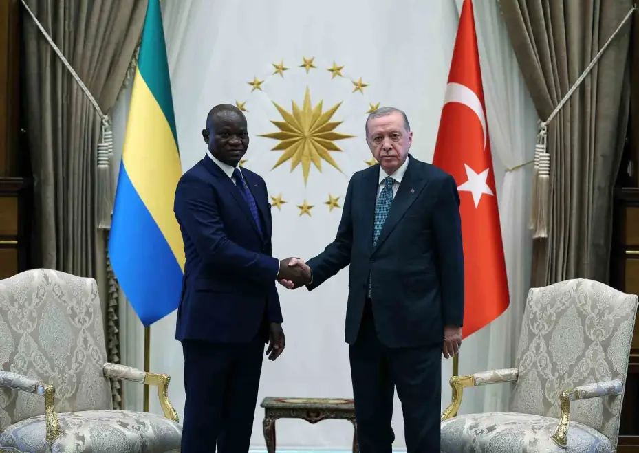 Cumhurbaşkanı Erdoğan, Gabon Cumhurbaşkanı Nguema’yı törenle karşıladı