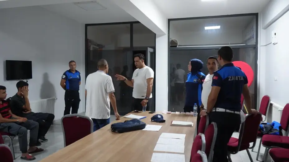 Niğde Belediyesi zabıtasından şehir genelinde dilenci operasyonu