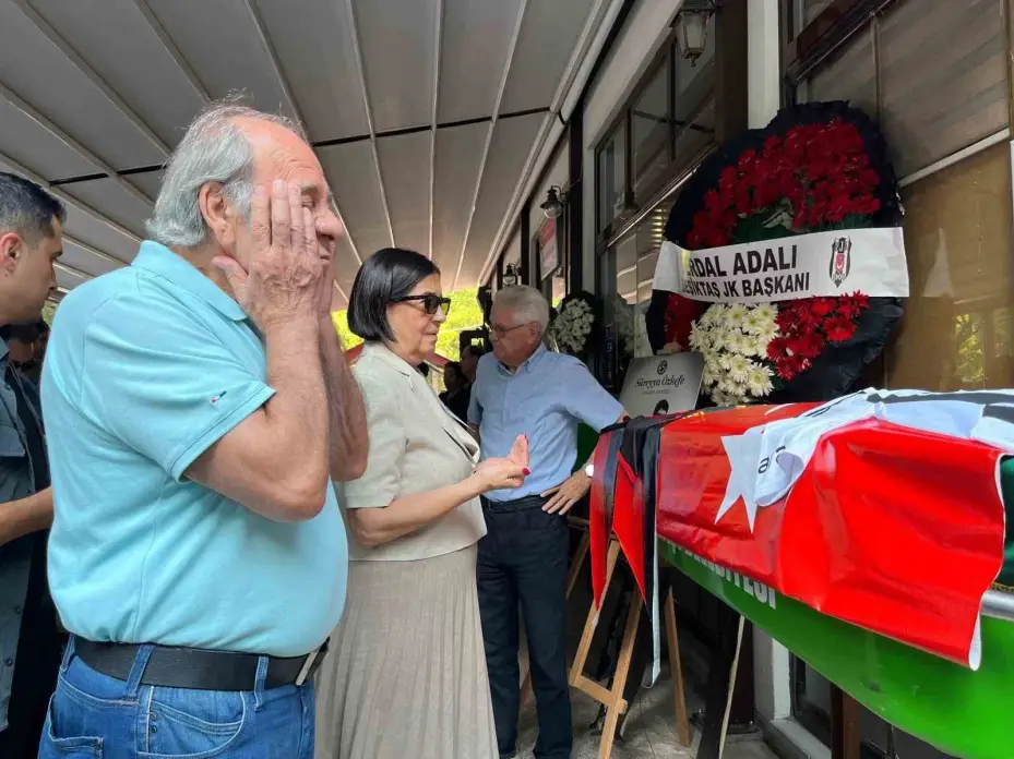 Eskişehirspor’un efsane ismi Süreyya Özkefe son yolculuğuna uğurlandı