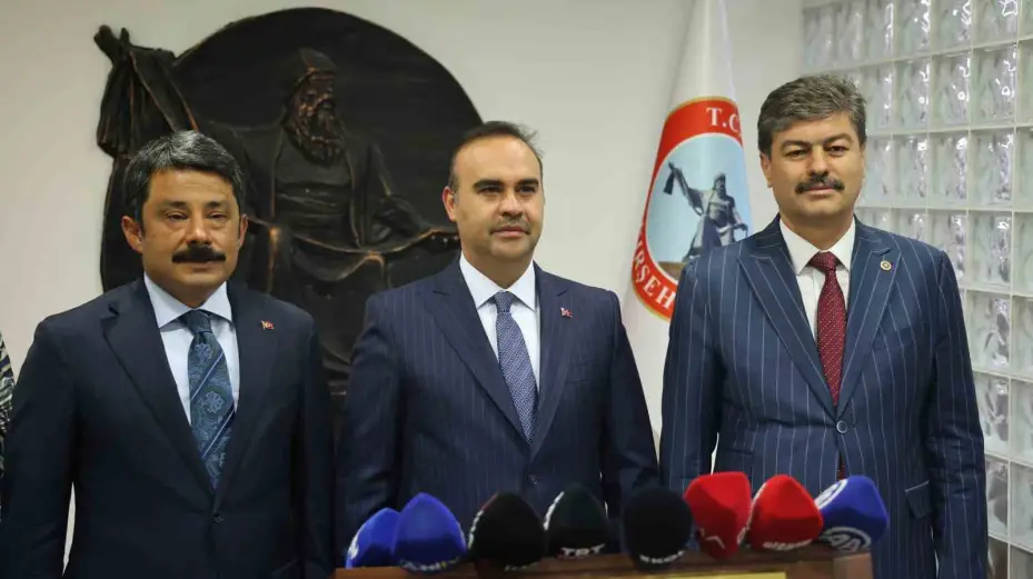 Bakan Kacır: "Anadolu şehirleri üretimin merkezi olsun istiyoruz"