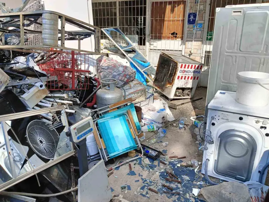 Ankara’da ev eşyası alan şahsın hem ödeme yapmadığı hem de dükkana saldırdığı iddiası