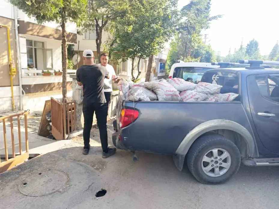 Beypazarı’nda dar gelirli ailelere kömür yardımı