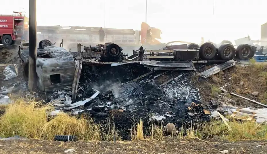 Şarampole devrilen tır alev topuna döndü