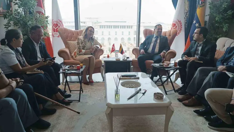 Türkiye ile Venezuela sağlık turizminde iş birliğine hazırlanıyor