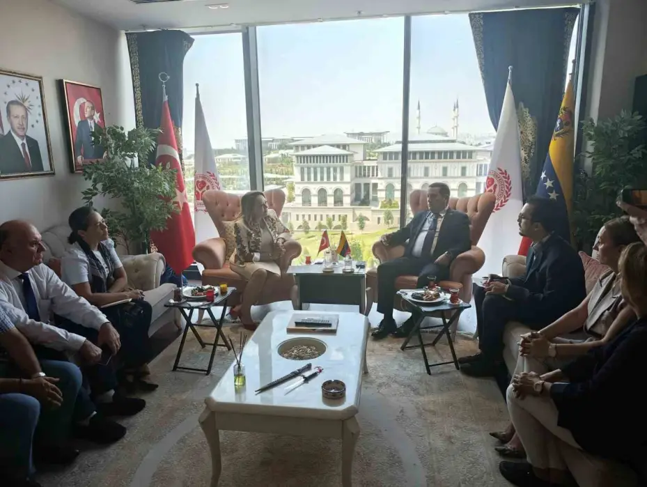 Türkiye ile Venezuela sağlık turizminde iş birliğine hazırlanıyor