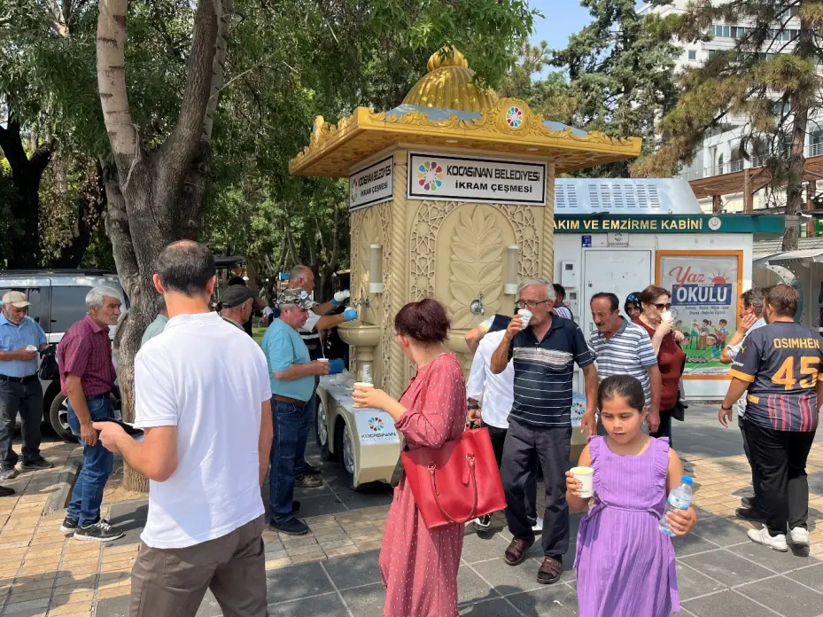 Kocasinan’dan sıcak havalarda buz gibi limonata ikramı