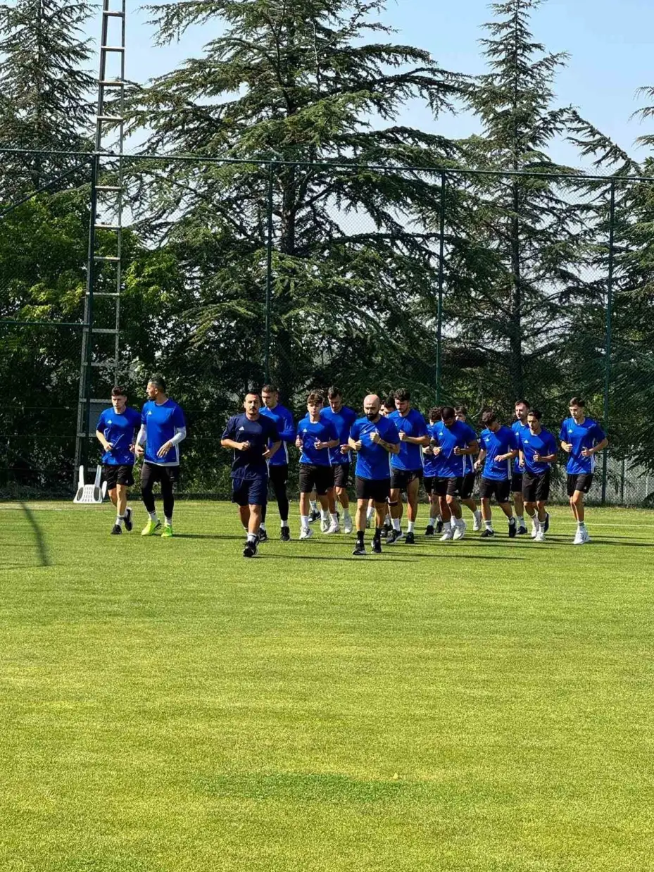 Anadolu Üniversitesi futbol takımı Kızılcahamam’da kampa girdi