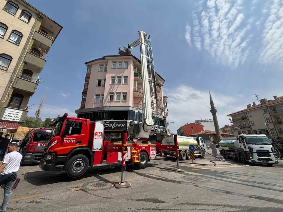 Ankara’da korkutan baca yangını
