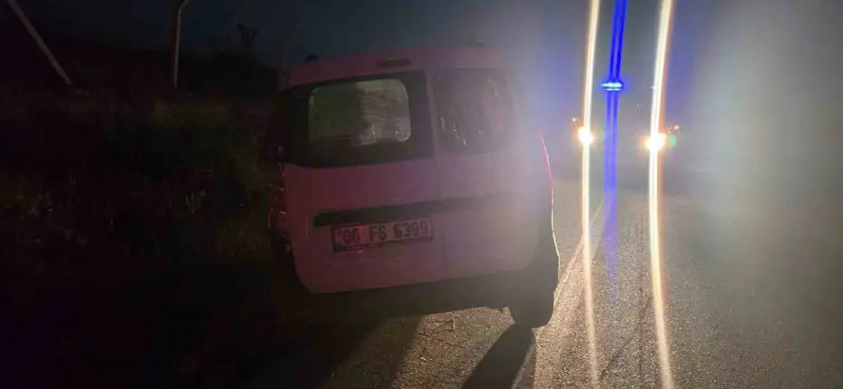 Ankara’da kontrolden çıkan araç takla attı: 3 yaralı