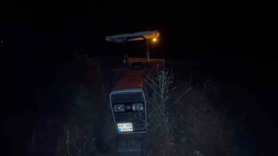 Önce kamyonet, ardından otomobil çarptı... Genç sürücü kazada hayatını kaybetti