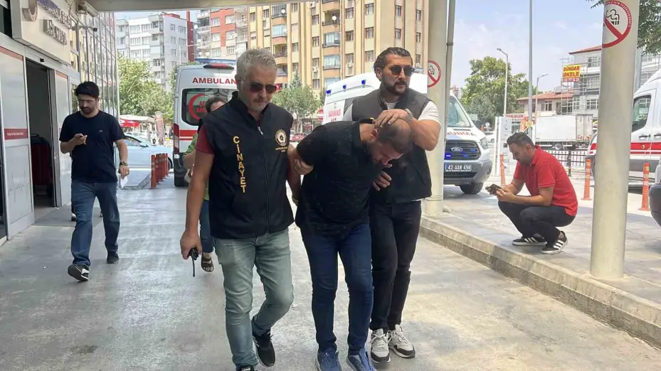 Balkondan ateş açıp belediye işçisini engelli bıraktı