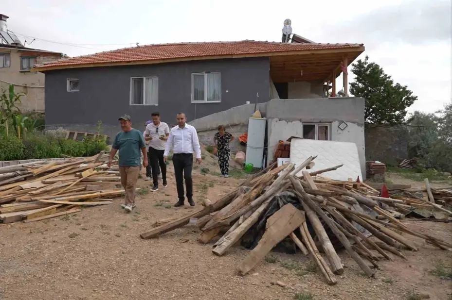 Büyükşehirden köye umutlu dönüş: Engeli kardeşlerine yuva kurmak isteyen abla hayaline kavuştu