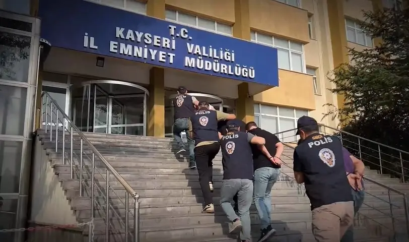 7 dolandırıcı yakalandı