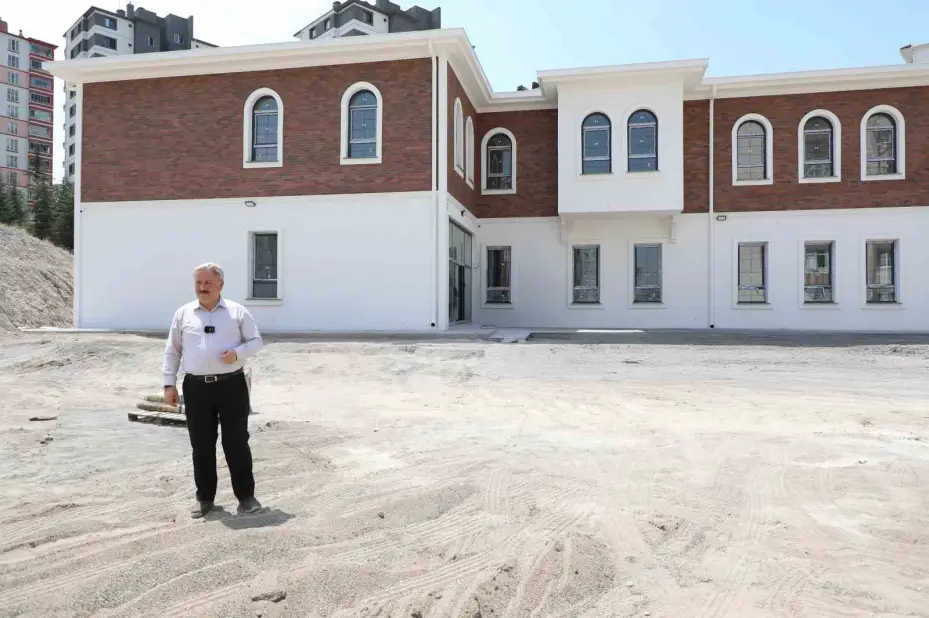 Başkan Palancıoğlu Kocatepe Sosyal Tesis ve Kur’an Kursu’nda inceleme yaptı