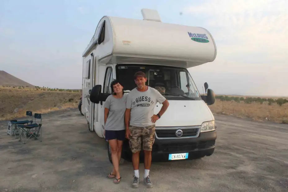 İtalyan aile Meke Gölü’ne hayran kaldı