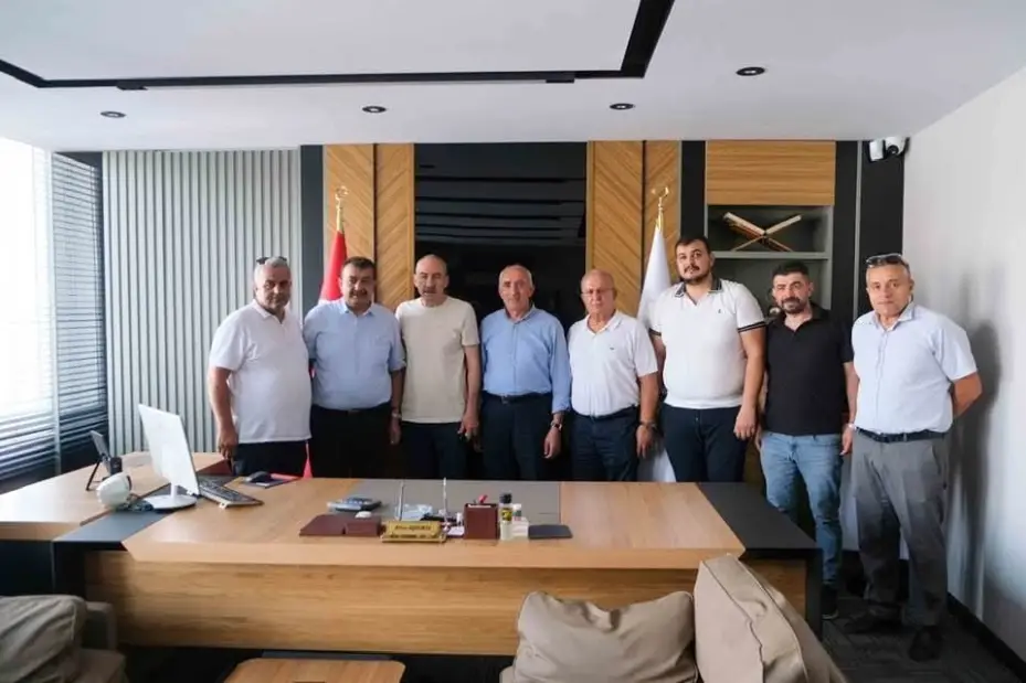 Aydemir’den vatandaşlara aşure ikramı