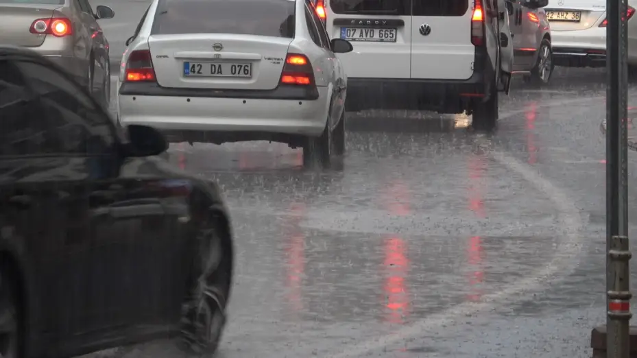 Konya’da sağanak etkili oldu