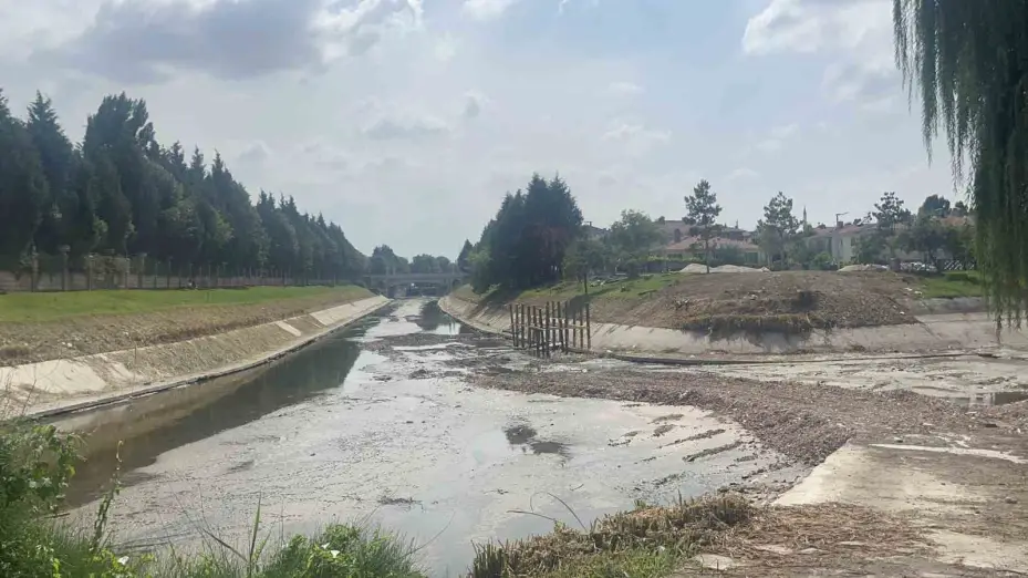 Porsuk Çayı’nın su seviyesi azaldı