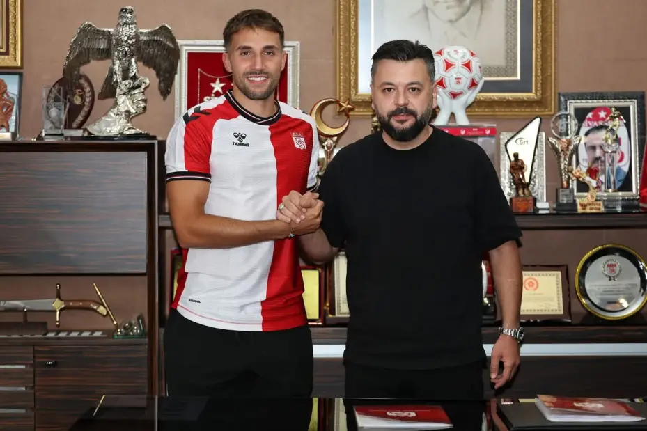 Okan Erdoğan resmen Sivasspor’da