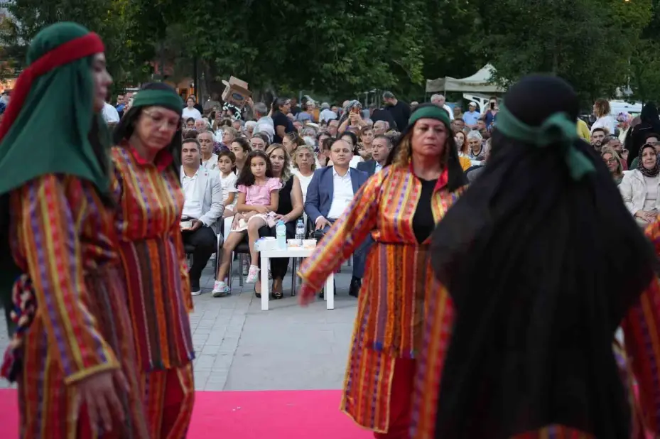 Kırıkkale’de "aşure lokması" etkinliği: Deyişler eşliğinde semah dönüldü