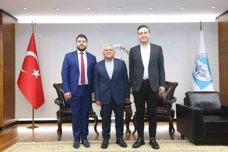 Başkan Büyükkılıç; AK Parti Gençlik Kolları Başkanı İbiş’i ağırladı