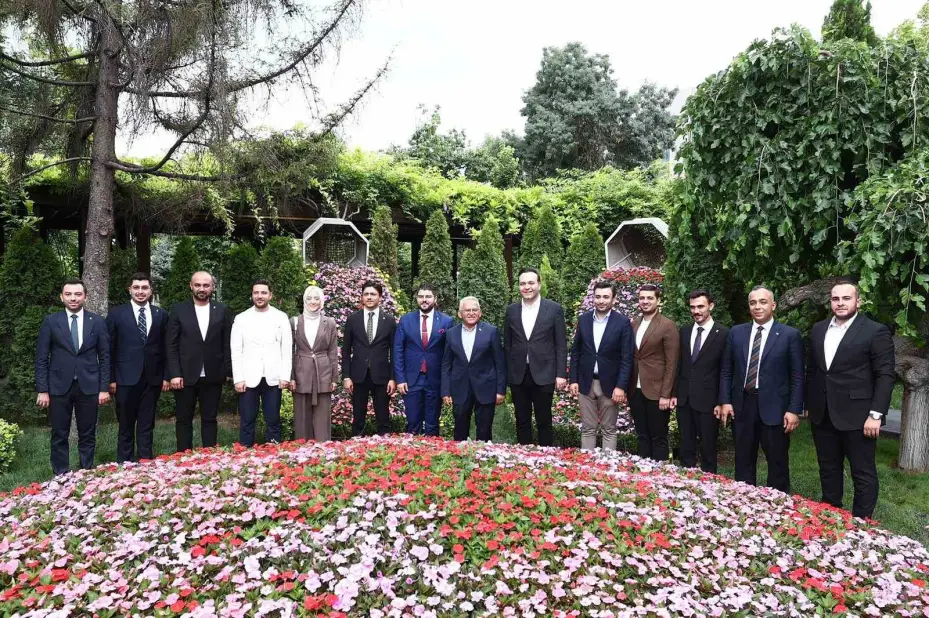 Başkan Büyükkılıç; AK Parti Gençlik Kolları Başkanı İbiş’i ağırladı