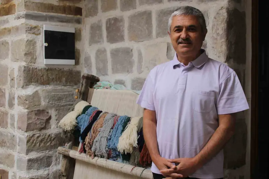 Yıllanmış halılar serildi, renk cümbüşü ortaya çıktı
