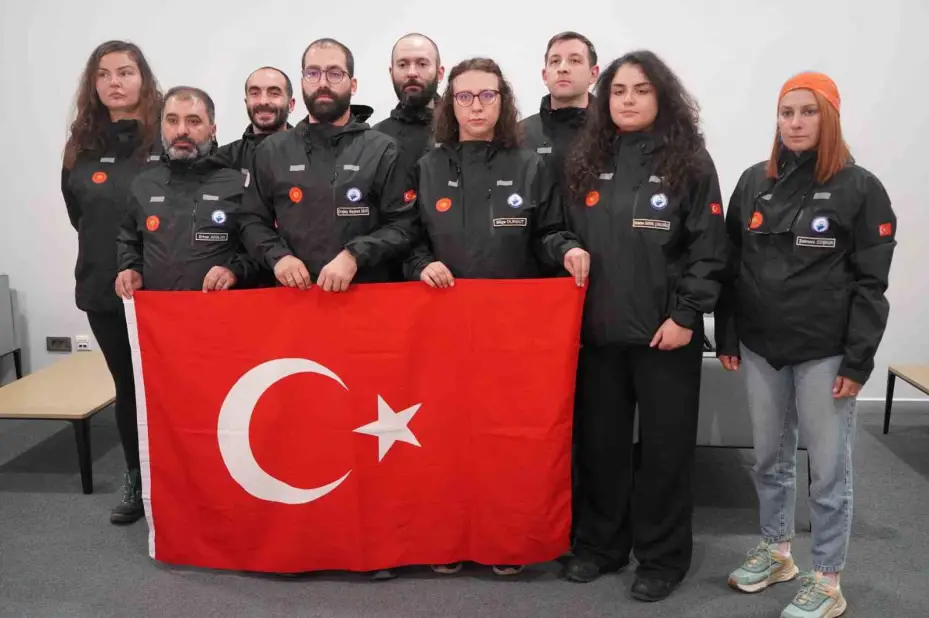 Bakan Kacır: "5’inci Ulusal Arktik Bilimsel Araştırma Seferi başarıyla tamamlandı"