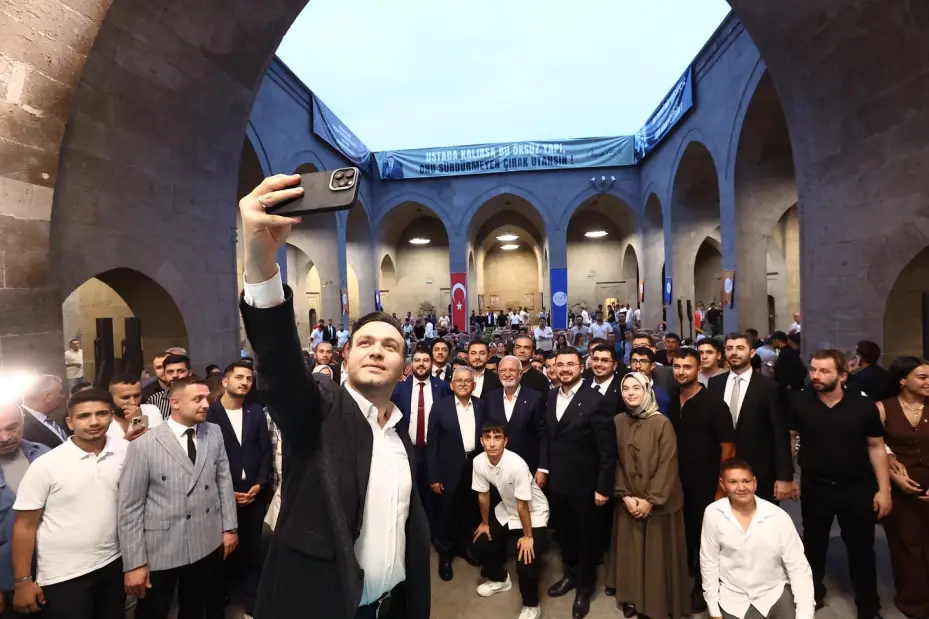 Başkan Büyükkılıç’tan ’Gesi Bağları’ türküsü