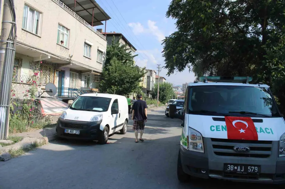 Komşular kokudan rahatsız oldu, acı olay ortaya çıktı