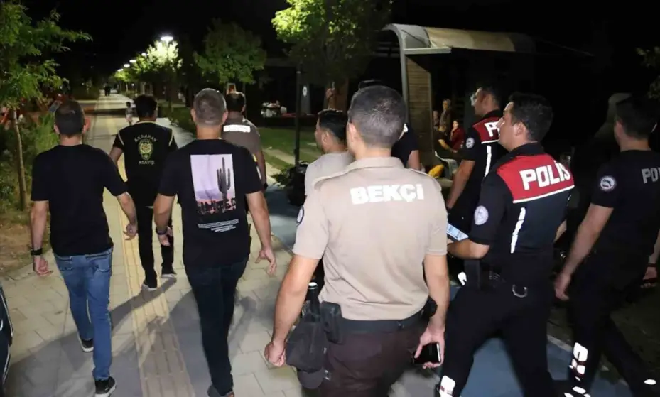 Aksaray’da 116 polisle park ve bahçelerde şok uygulama